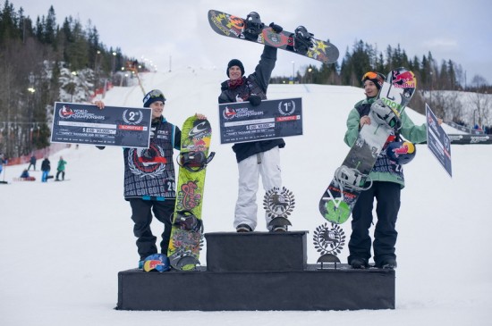 Champions_Mens_Slopestyle_prizes__Photo_Oystein_Kvanneid_2